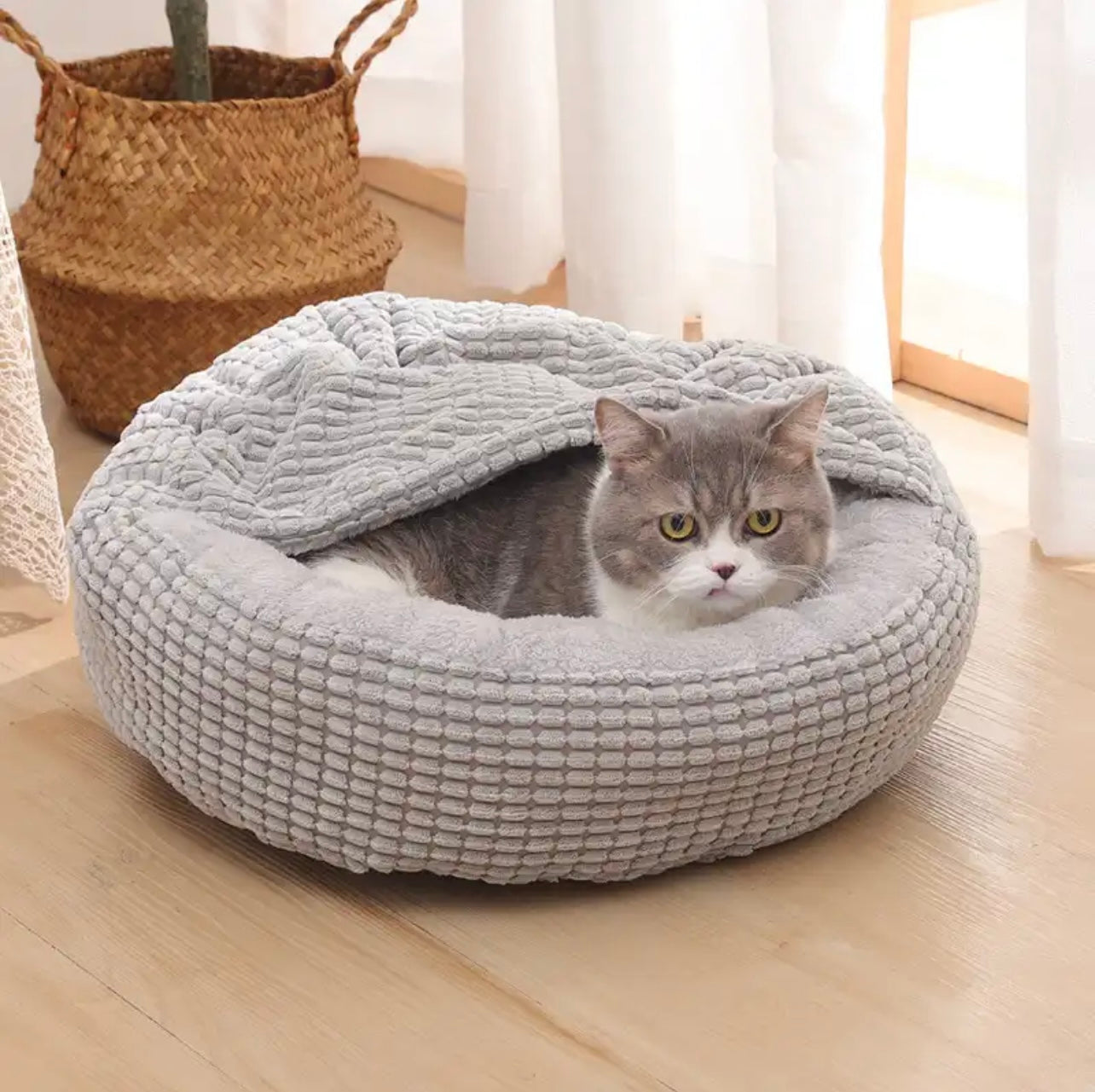 *40% SALE* Round Animal Bed with Soft Fleece, Thicken Nest, and Semi-Enclosed Design for Dogs and Cats